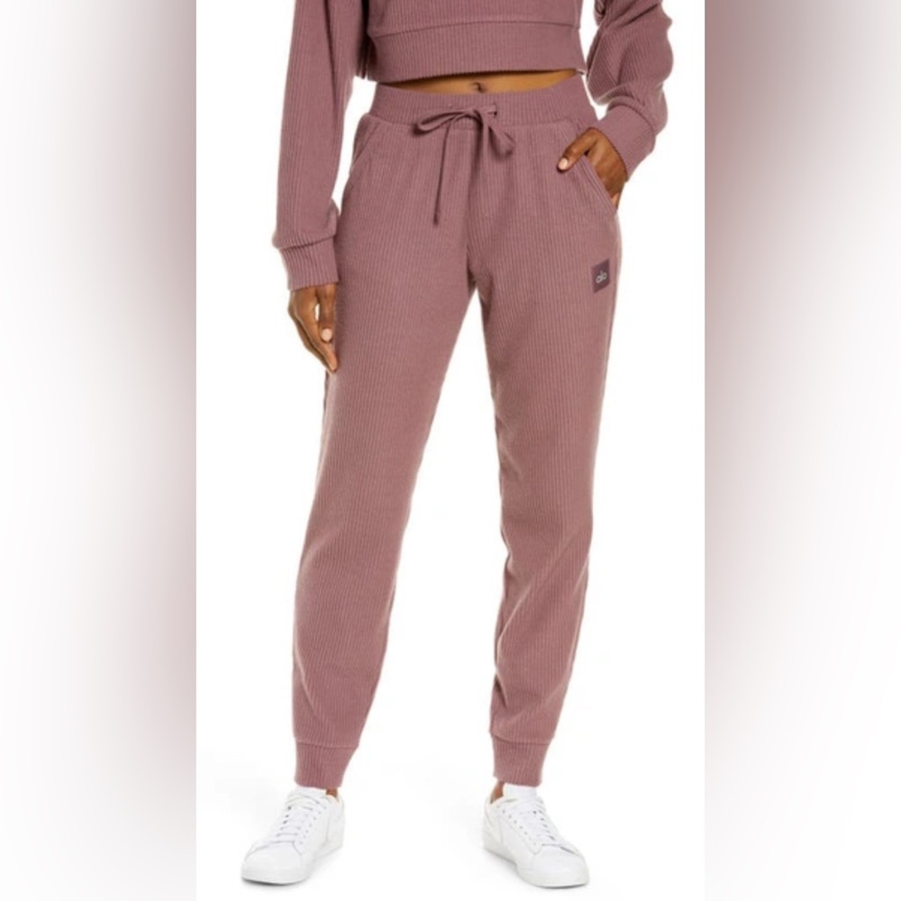 ALO Yoga Dusty Pink Ribbed Muse Sweatpants | Small | Woodrose | Great Condition
